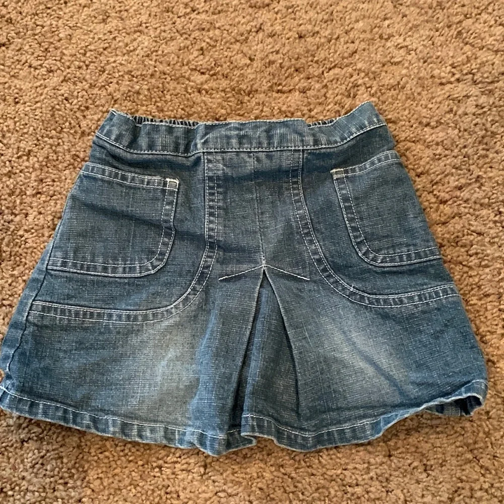 The Children’s Place skirt